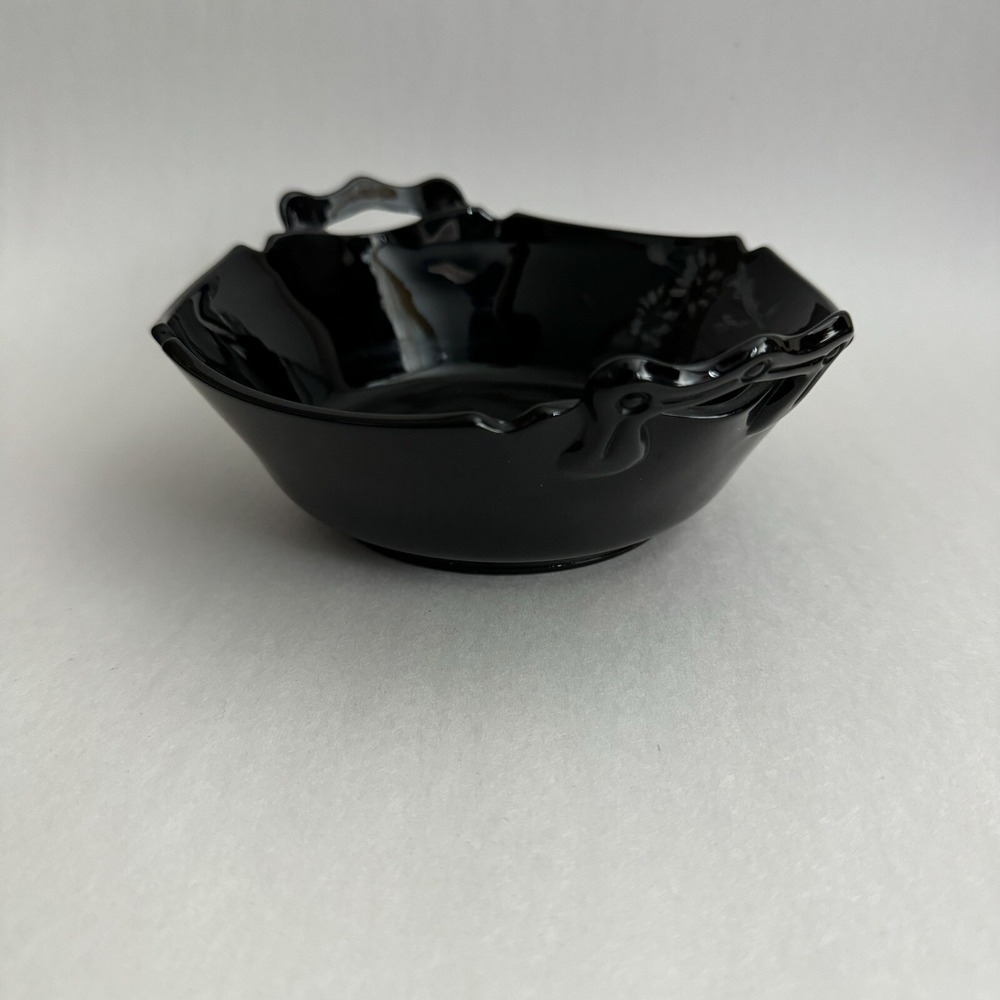 Vintage 6" Black Amethyst Glass Tab Handle Art Decor Serving Bowl LE Smith - Picture 6 of 9